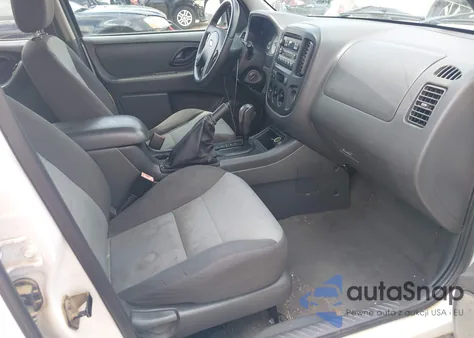 2005 Ford Escape Xls из США, поврежденный, VIN 1FMYU02Z75KB43599